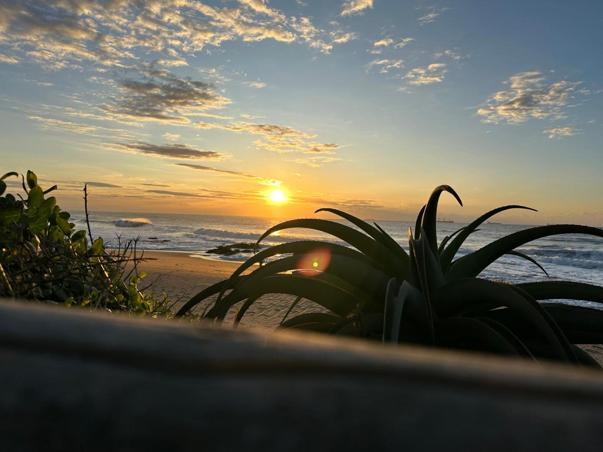 Umdloti Holiday Resort Apartment 514 - Amazing Breaker & Ocean Views ภายนอก รูปภาพ