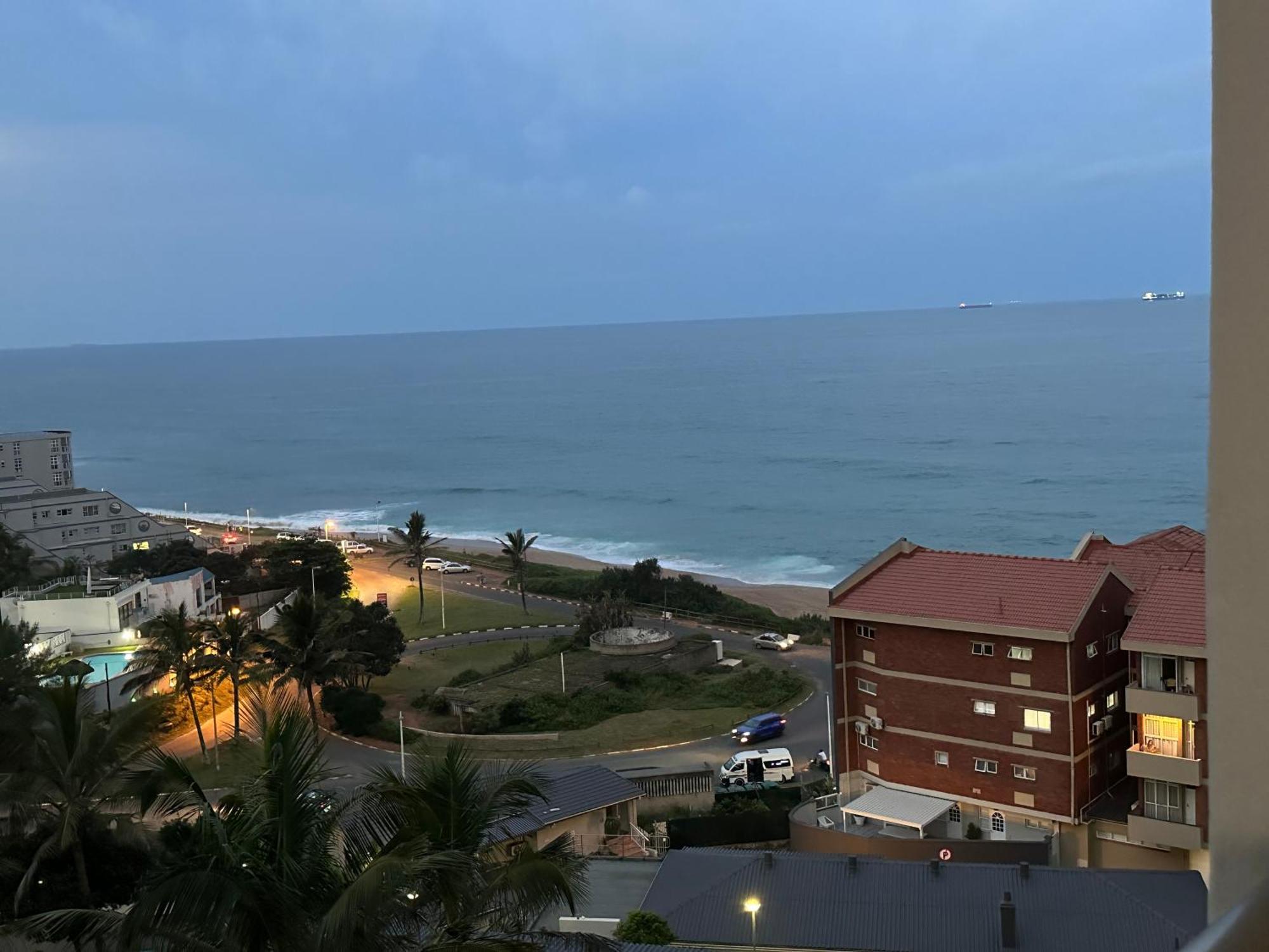 Umdloti Holiday Resort Apartment 514 - Amazing Breaker & Ocean Views ภายนอก รูปภาพ