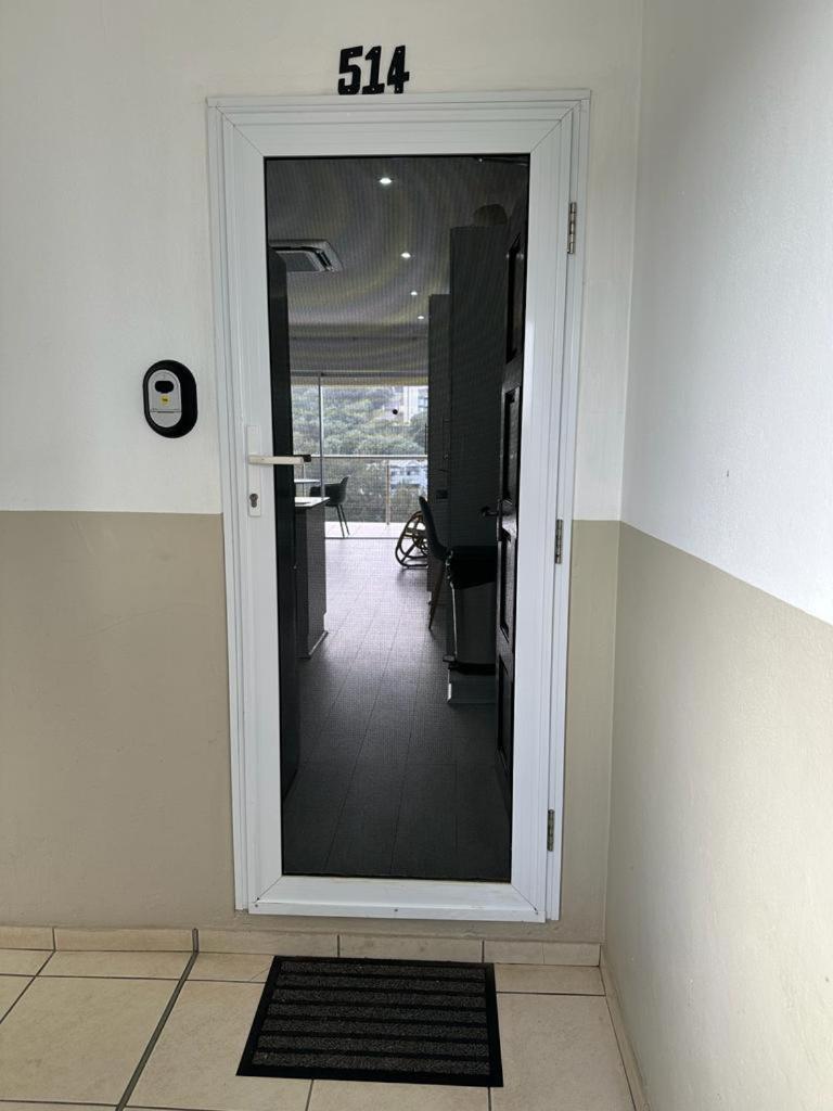 Umdloti Holiday Resort Apartment 514 - Amazing Breaker & Ocean Views ภายนอก รูปภาพ